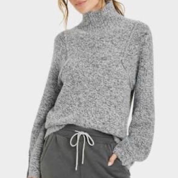 Universal Thread Sweaters - Universal Thread Soft Gray Turtleneck Sweater